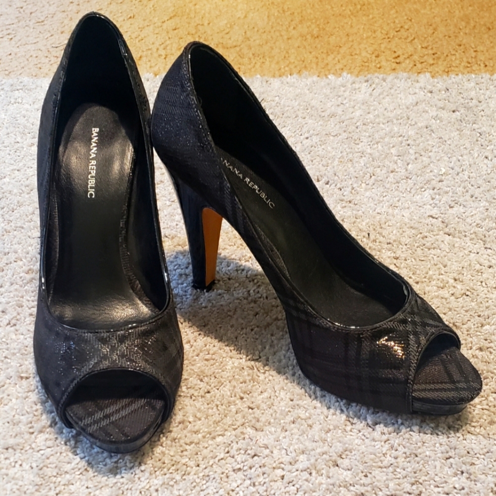 Banana Republic Peep Toe Pumps